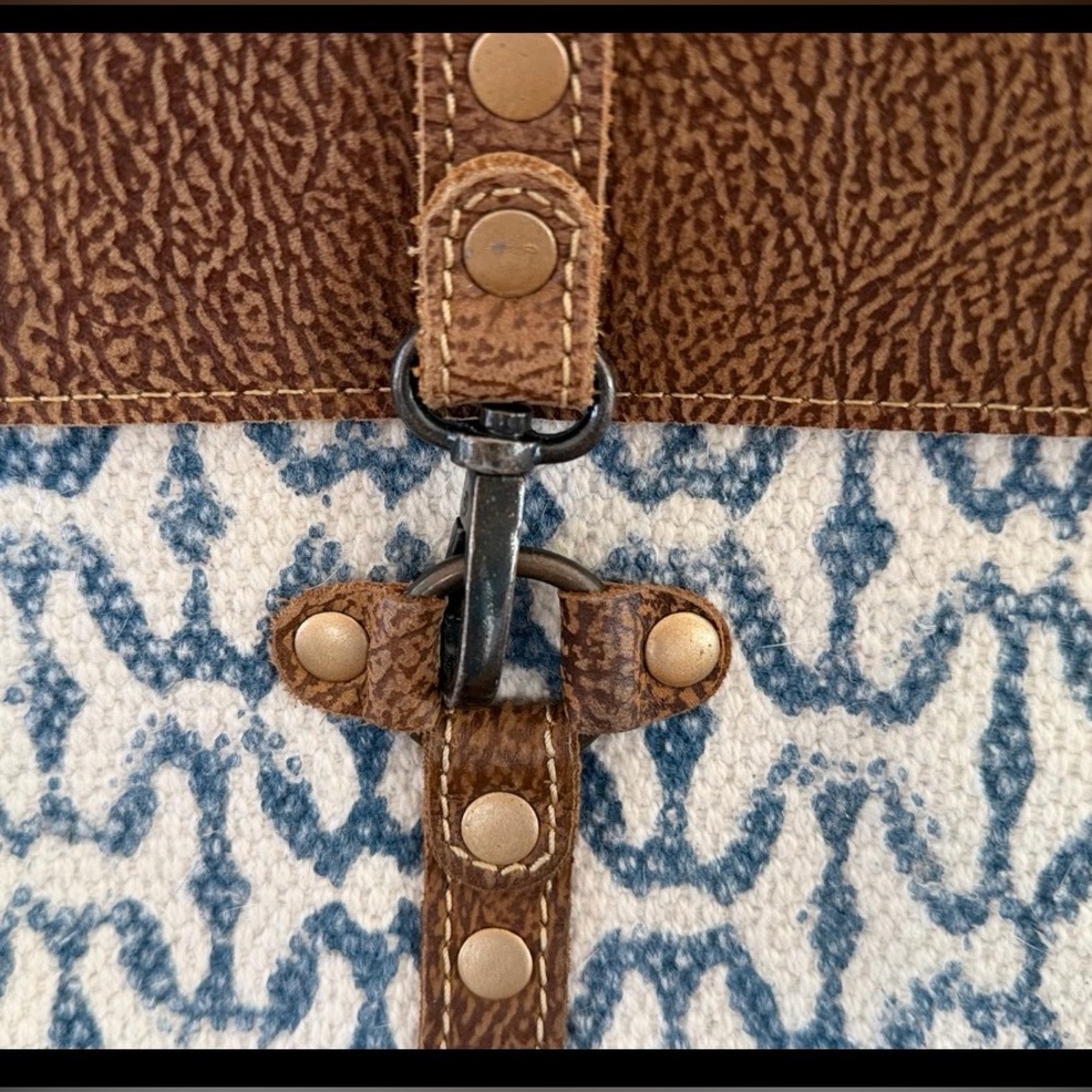 MYRA BAG Hand-Crafted Cotton & Cowhide Leather Adjustable Crossbody Shoulder Bag - Picture 3 of 6